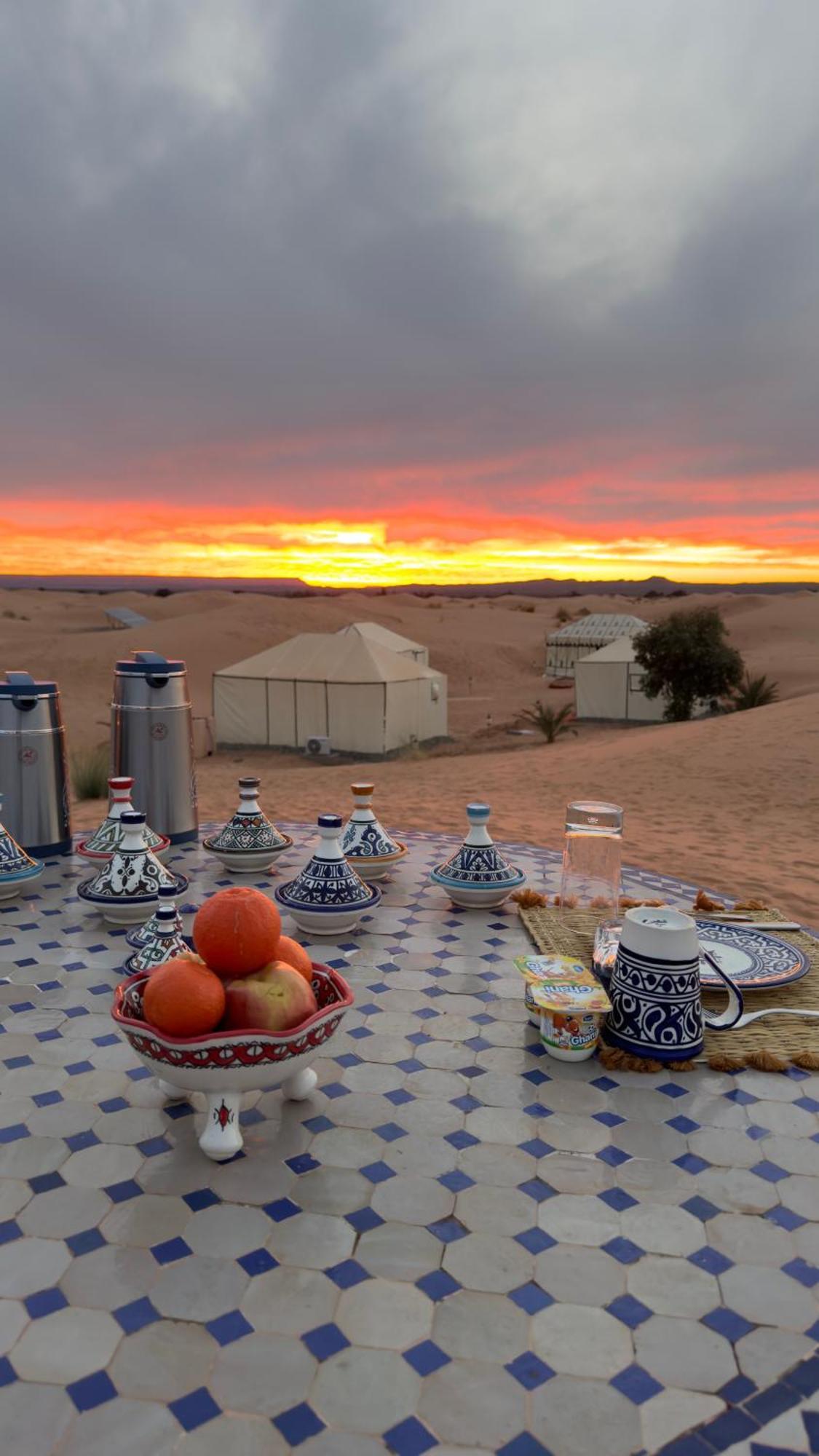 Отель Royal Luxury Camp Мерзуга Экстерьер фото