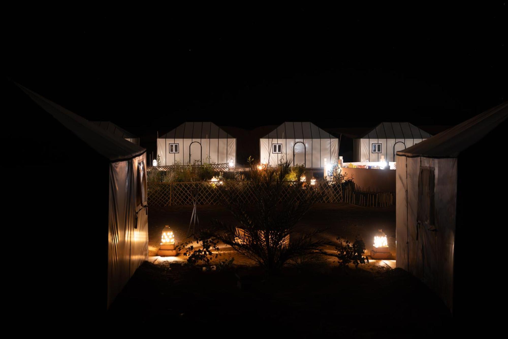 Отель Royal Luxury Camp Мерзуга Экстерьер фото