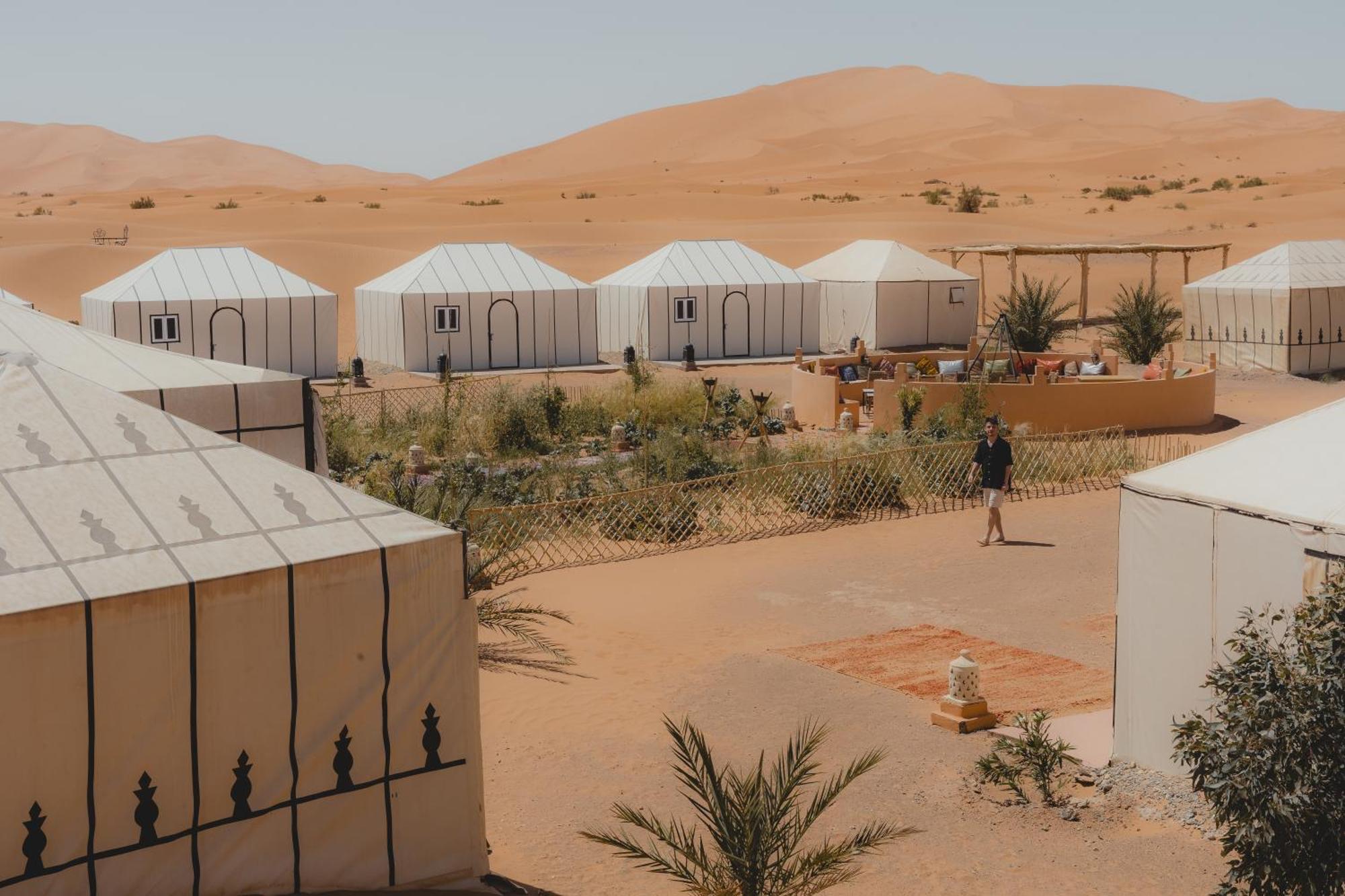 Отель Royal Luxury Camp Мерзуга Экстерьер фото