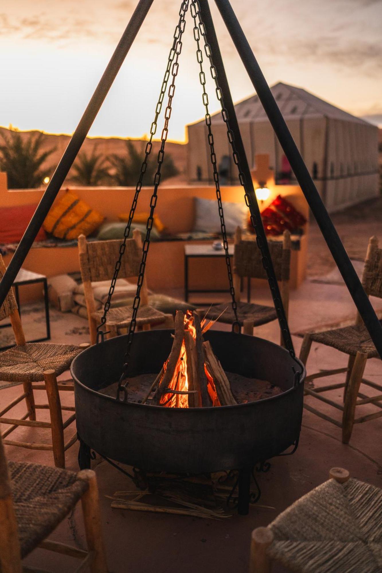 Отель Royal Luxury Camp Мерзуга Экстерьер фото
