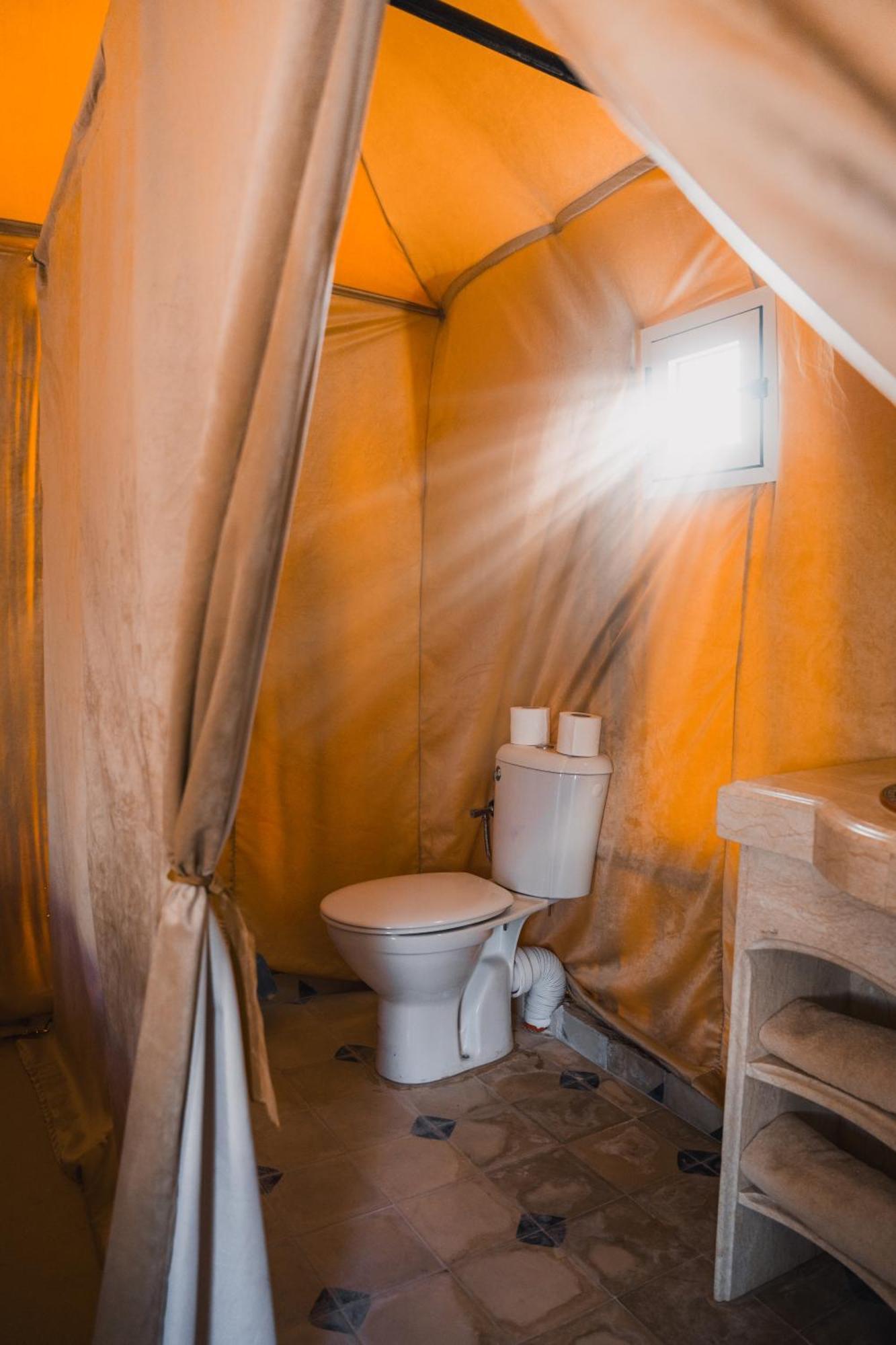 Отель Royal Luxury Camp Мерзуга Экстерьер фото